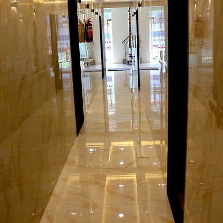 מומביי Hotel Comfy Inn מראה חיצוני תמונה