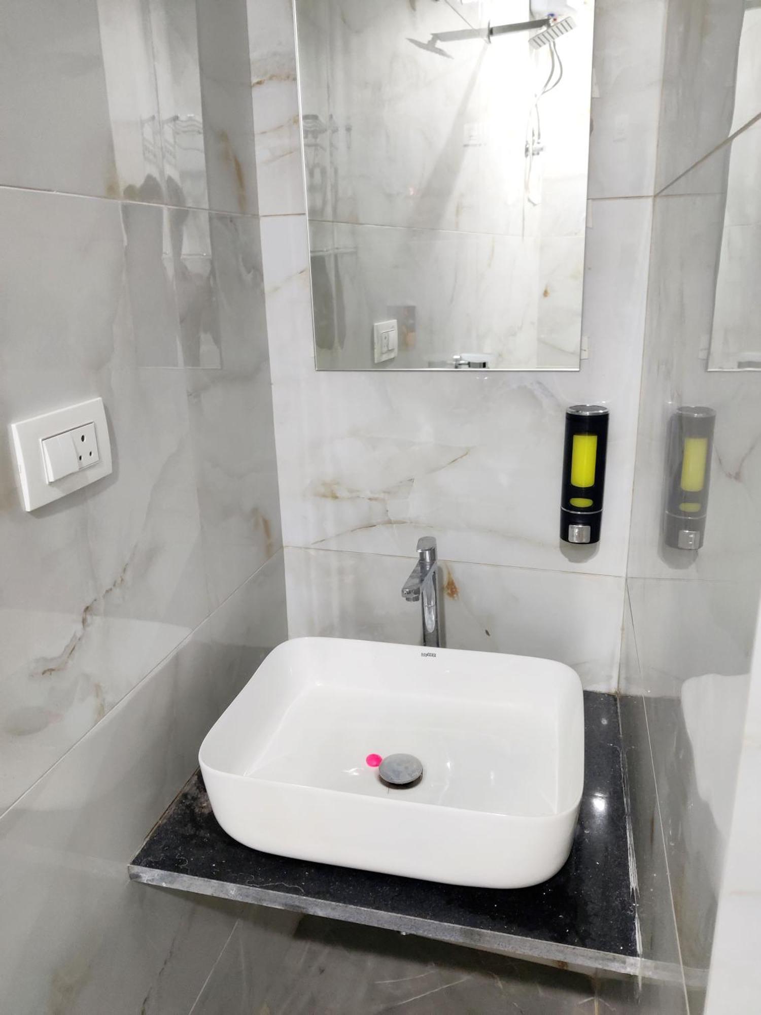 מומביי Hotel Comfy Inn מראה חיצוני תמונה