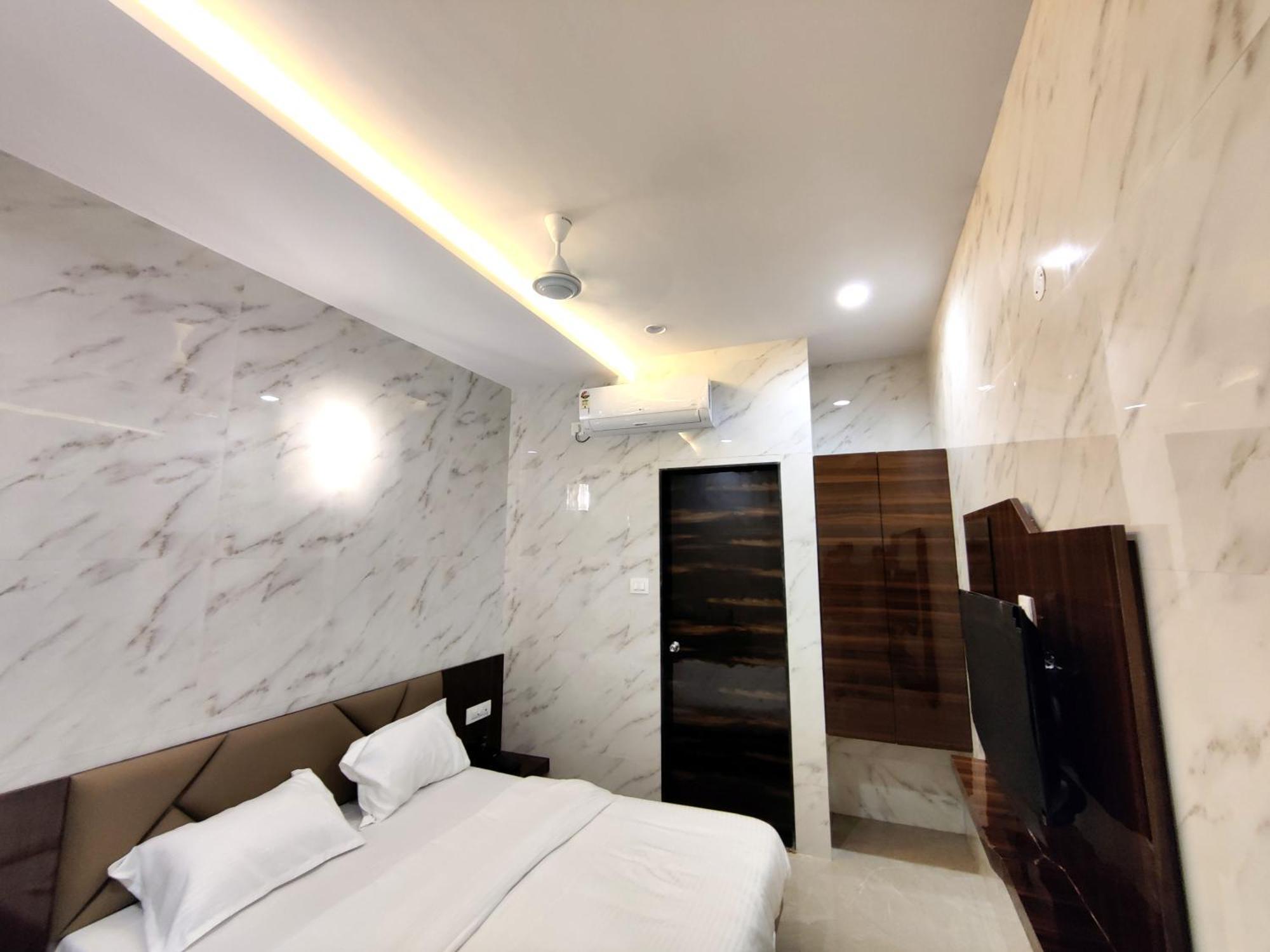 מומביי Hotel Comfy Inn מראה חיצוני תמונה