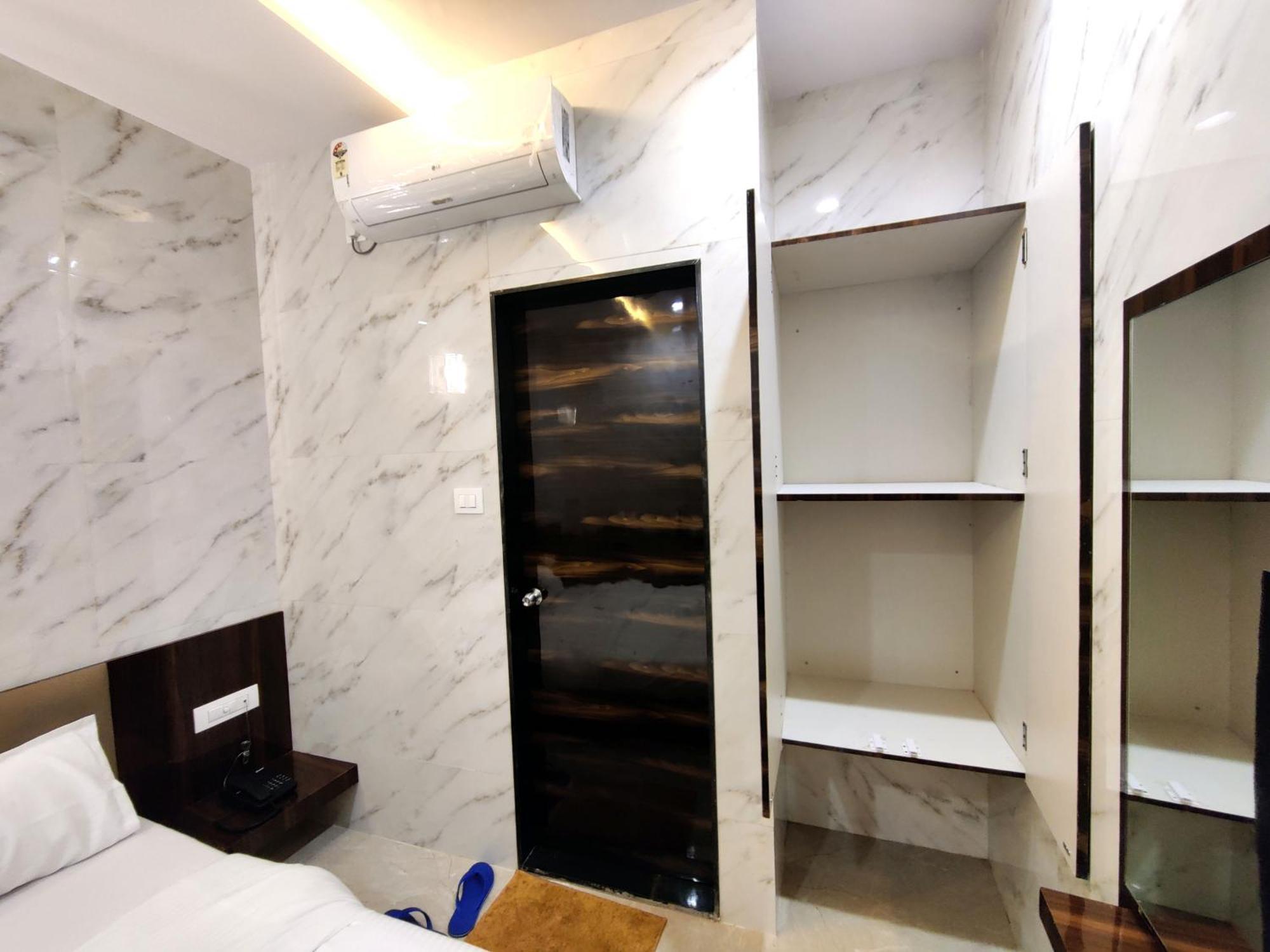 מומביי Hotel Comfy Inn מראה חיצוני תמונה