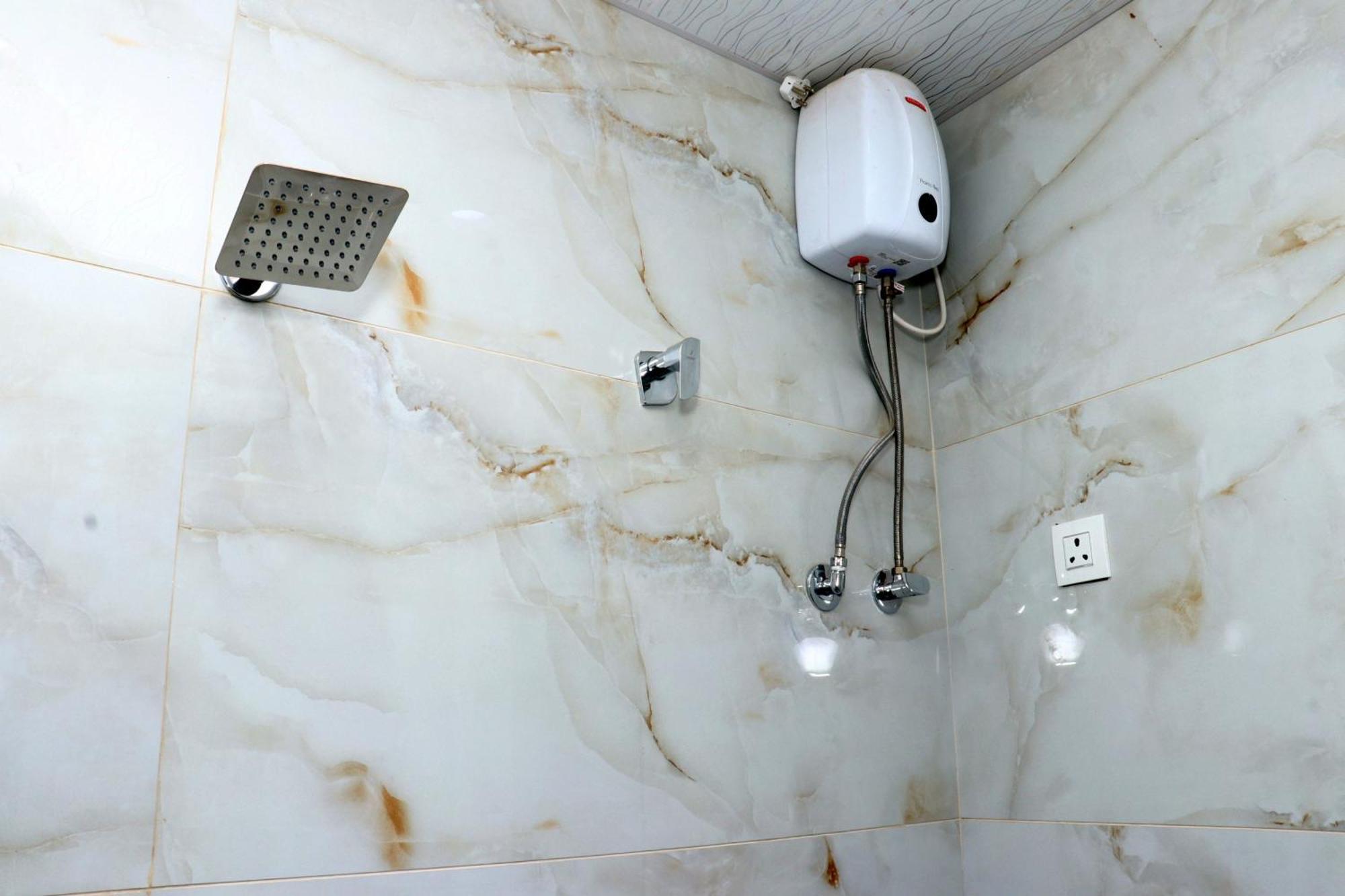 מומביי Hotel Comfy Inn מראה חיצוני תמונה