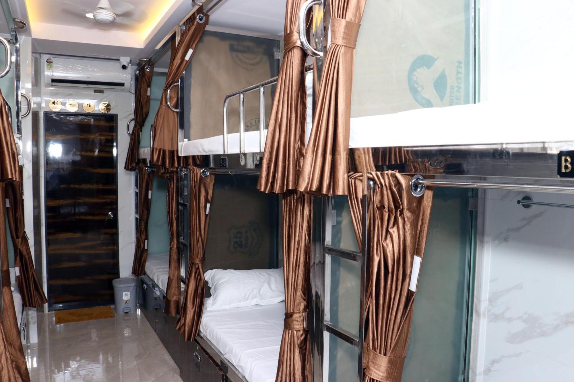 מומביי Hotel Comfy Inn מראה חיצוני תמונה